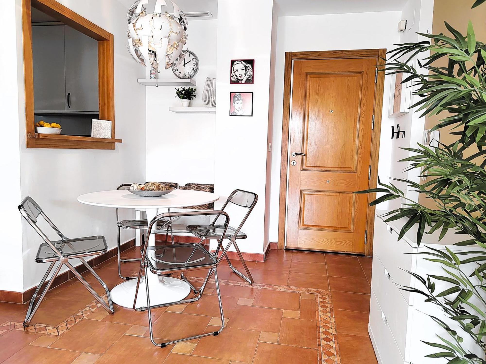 Lid Apartment *